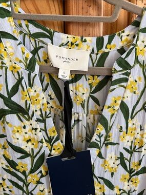 Pomander Place Yellow & Green Floral V-Neck Top